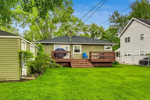 Exterior - 2124 Nimitz Dr, Des Plaines, IL 60018 photo 9 of 13