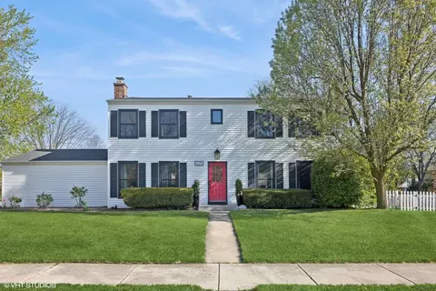 1275 Windemere Ave, Naperville, IL 60564