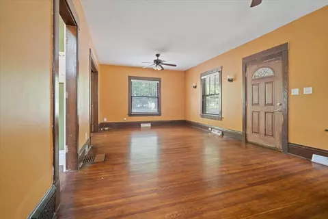 Living - 920 S Fell Ave, Normal, IL 61761 photo 1 of 4