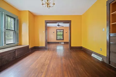 Living - 920 S Fell Ave, Normal, IL 61761 photo 3 of 4