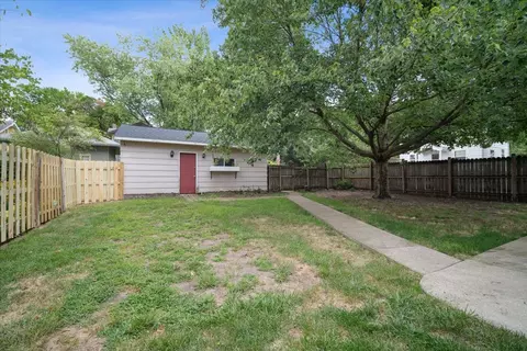 Exterior - 920 S Fell Ave, Normal, IL 61761 photo 3 of 6