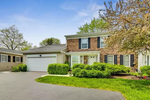 45 The Court Of Greenway, Northbrook, IL 60062