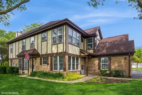 1815 Quaker Hollow Ln, Streamwood, IL 60107