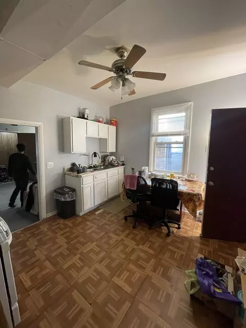 1061 W Polk St, Chicago, IL 60607 photo 3