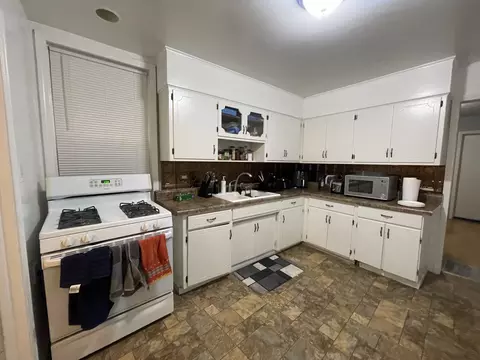 1061 W Polk St, Chicago, IL 60607 photo 6