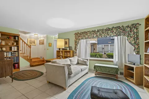 1122 N Harlem Ave #B, River Forest, IL 60305 photo 2