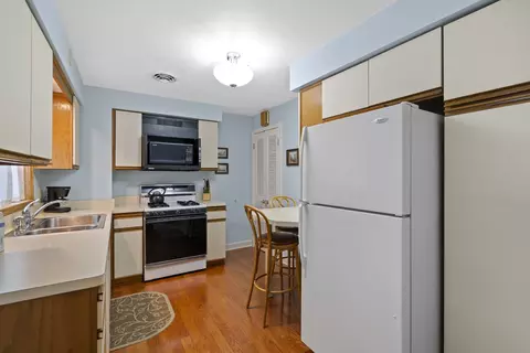 1122 N Harlem Ave #B, River Forest, IL 60305 photo 5