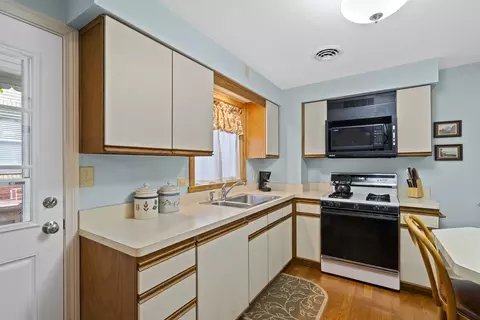 1122 N Harlem Ave #B, River Forest, IL 60305 photo 6