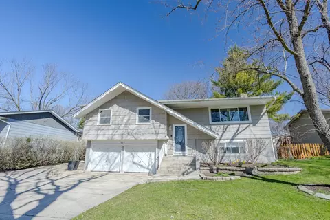 1924 Akron Ct, Schaumburg, IL 60193
