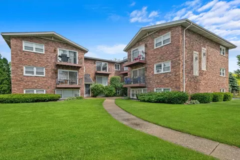 5629 6th Ave #3B, Countryside, IL 60525