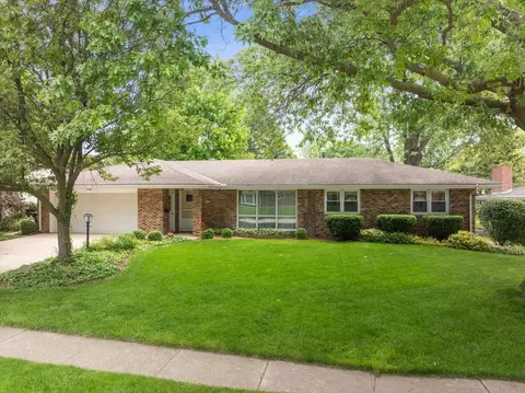 114 Gladys Dr, Normal, IL 61761