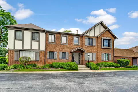 93 Parliament Dr E #93, Palos Heights, IL 60463
