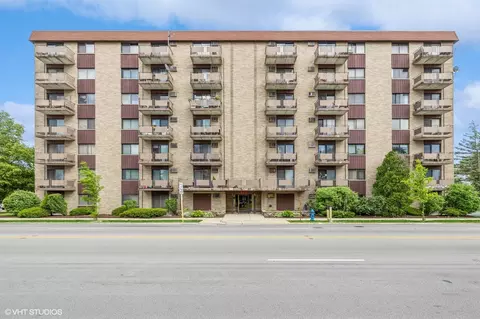 850 Des Plaines Ave #301, Forest Park, IL 60130