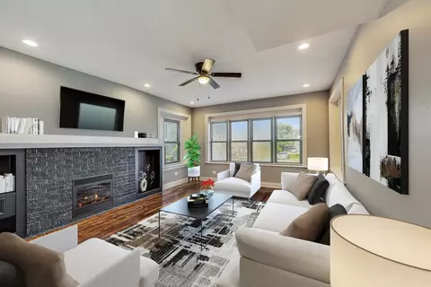 7951 S Maryland Ave, Chicago, IL 60619 photo 10