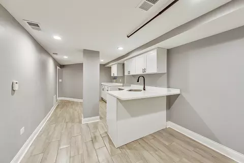 7951 S Maryland Ave, Chicago, IL 60619 photo 34