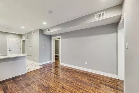 7951 S Maryland Ave, Chicago, IL 60619 photo 16