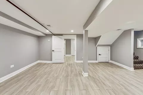 7951 S Maryland Ave, Chicago, IL 60619 photo 33