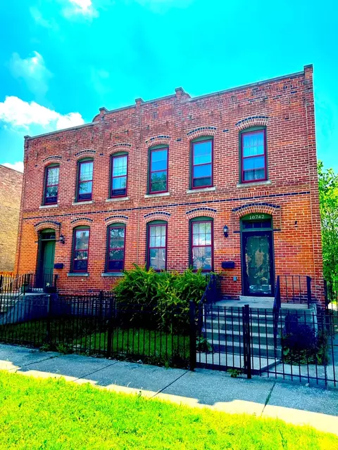 10742 S Champlain Ave, Chicago, IL 60628