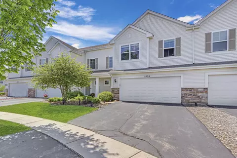 1434 Isle Royal Ct, Pingree Grove, IL 60140