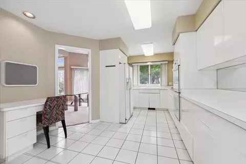 4412 Fourwinds Ln, Northbrook, IL 60062 photo 5