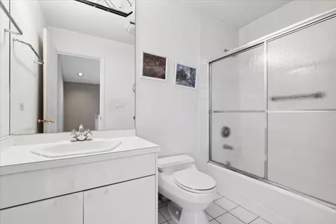 4412 Fourwinds Ln, Northbrook, IL 60062 photo 13