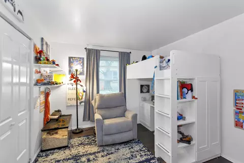 Bedroom - 1760 Sessions Walk #B, Hoffman Estates, IL 60169 photo 1 of 3