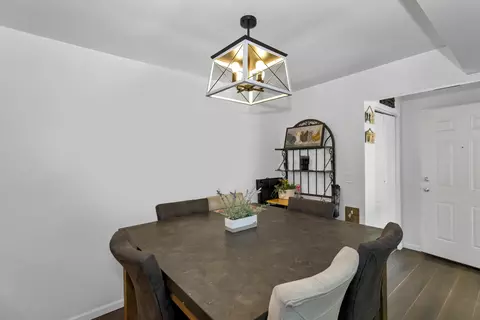 Dining - 1760 Sessions Walk #B, Hoffman Estates, IL 60169 photo 1 of 1