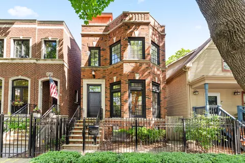 1940 W School St, Chicago, IL 60657