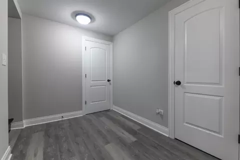 Entry Way - 3402 Roesner Dr, Markham, IL 60428 photo 3 of 3