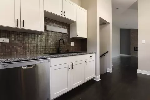 Kitchen - 3402 Roesner Dr, Markham, IL 60428 photo 2 of 4
