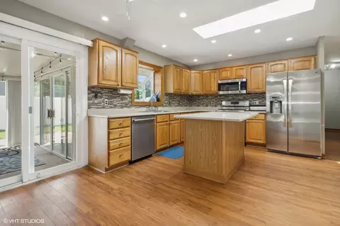 Kitchen - 16 Old Post Rd, Montgomery, IL 60538 photo 1 of 2
