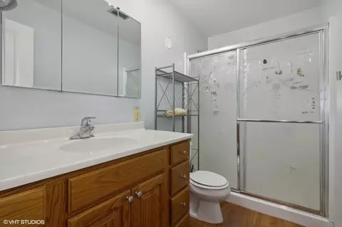 Bath - 16 Old Post Rd, Montgomery, IL 60538 photo 1 of 3
