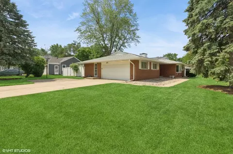 Exterior - 16 Old Post Rd, Montgomery, IL 60538 photo 5 of 5
