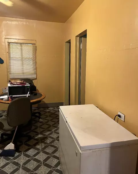 5655 S Artesian Ave, Chicago, IL 60629 photo 3