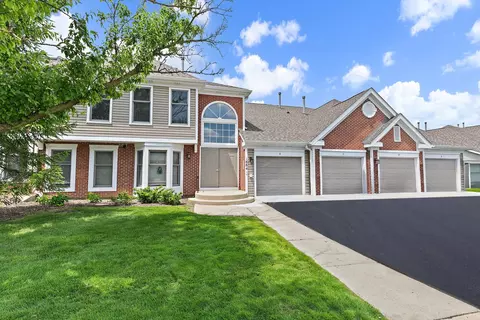 1884 Fox Run Dr #C, Elk Grove Village, IL 60007