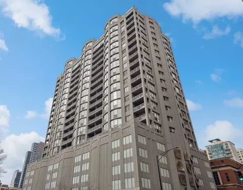 600 N Dearborn St #1611, Chicago, IL 60654
