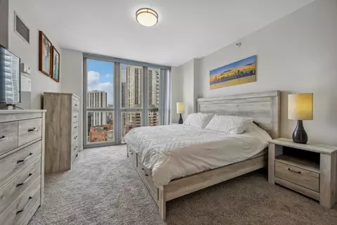Bedroom - 600 N Dearborn St #1611, Chicago, IL 60654 photo 1 of 2