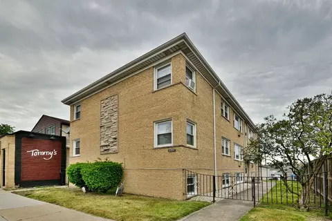 6950 W Higgins Ave, Chicago, IL 60656