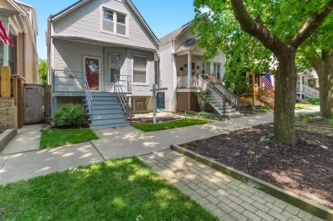 2428 W Hutchinson St, Chicago, IL 60618