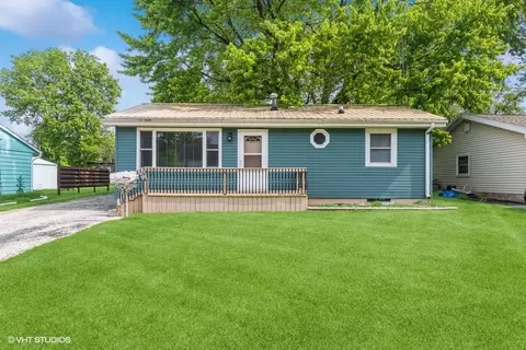 517 Jackson St, Genoa, IL 60135