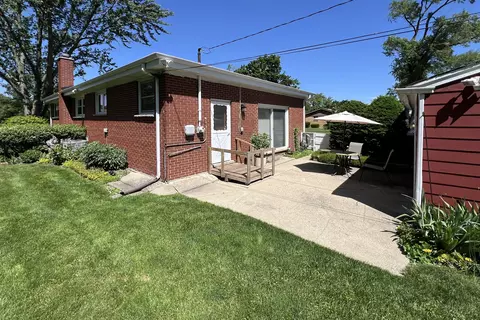 145 Harvard St, Des Plaines, IL 60016 photo 24