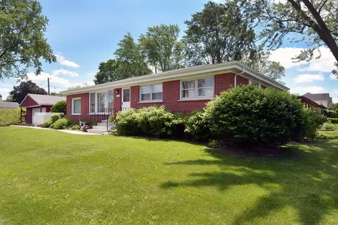 145 Harvard St, Des Plaines, IL 60016 photo 4