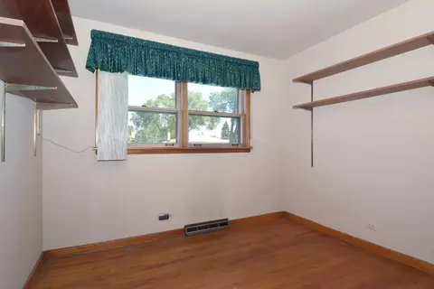 145 Harvard St, Des Plaines, IL 60016 photo 16