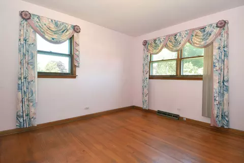 145 Harvard St, Des Plaines, IL 60016 photo 13