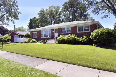 145 Harvard St, Des Plaines, IL 60016 photo 3