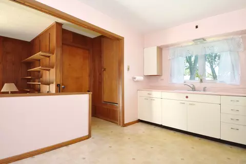 145 Harvard St, Des Plaines, IL 60016 photo 8