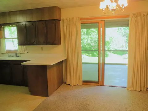 Dining - 8101 S Pine St, Dixon, IL 61021 photo 1 of 1