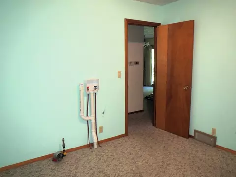Bedroom - 8101 S Pine St, Dixon, IL 61021 photo 3 of 4