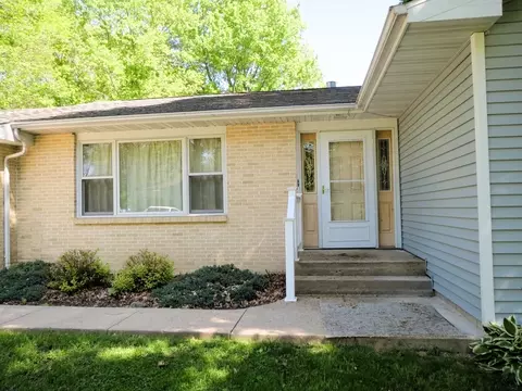 Exterior - 8101 S Pine St, Dixon, IL 61021 photo 2 of 13