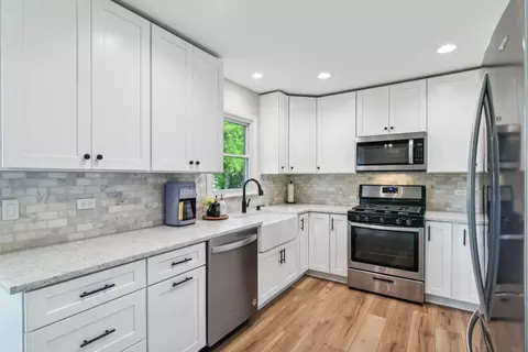 Kitchen - 661 Juniper Ln, Bartlett, IL 60103 photo 1 of 3